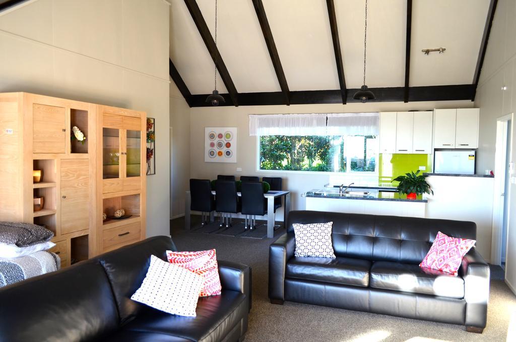 A Touch Of Tuscany At Hillsborough New Plymouth Esterno foto