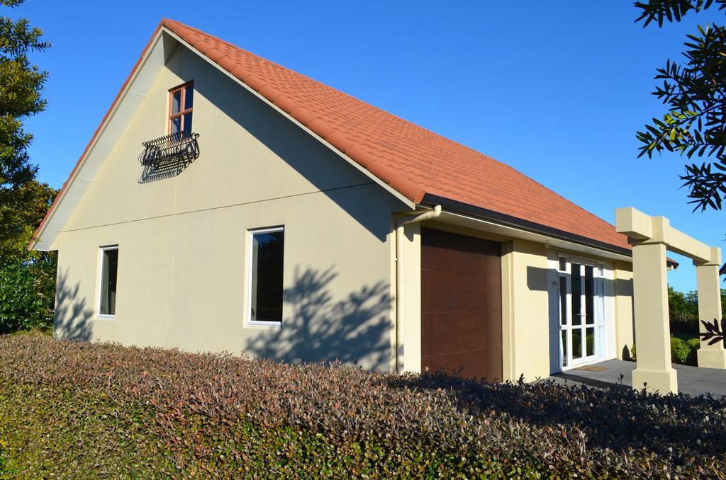 A Touch Of Tuscany At Hillsborough New Plymouth Esterno foto